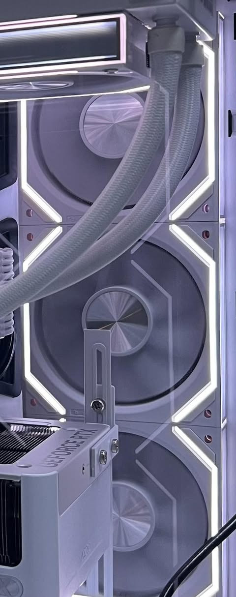 السلام عليكم 
فانات اسيا هورس ريفيرس 
Asiahorse DAWN 

كت كامل ٣ قطع ريفيرس مو عاديات لون ابيض

السعر ٤٠ الف 

للاستفسار خاص او عالرقم 
***********
