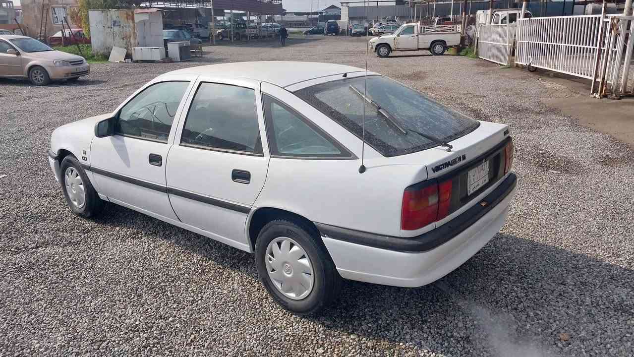 اوبل فكترا.   بسعر 47 ورقه وبيها مجال بسيط لعيونكم
 موديل 93 وضع بلادي شركه لا صبخ لاضربه والخيسات دواير دوسات شركه حجم 20  كير اوتو كير محرك شرط جامات امامي اوتو تبريد بلادي  سيلره جاهزه عنوان موصل برطله رقم الهاتف ***********/***********
