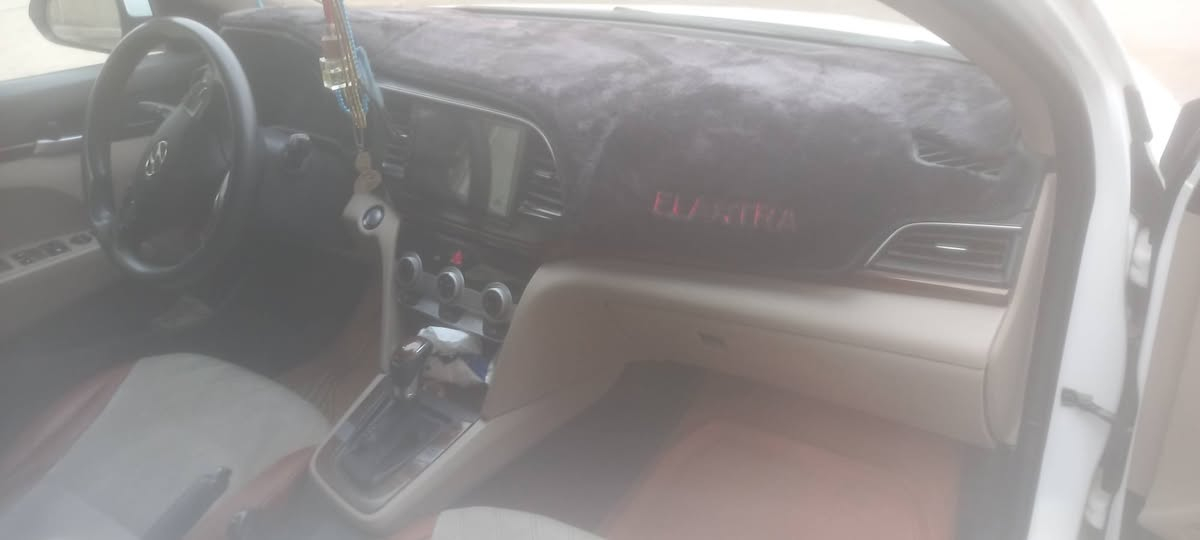 سلام عليكم النتره موديل ٢٠١٩ حره بسمي السياره بيه ضربه خفيفه بل جنطه فول مواصفات ومكينه 2000 اي ستفسار التصال على ارقم *********** السعر  ١٥٥ وبيه مجال مكانه الناصريه المركز
