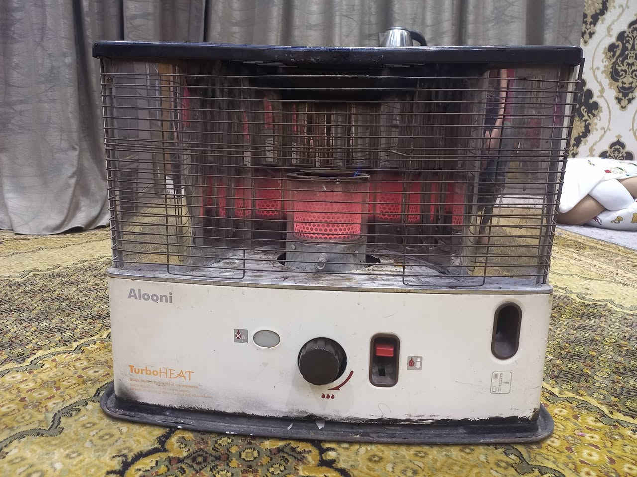 السلام عليكم اخوان صوبة الوني تيربوهات شغالة وفول خير من الله نضيفة للبيع السعر ٦٥ مكاني بغداد الغزالية وليريدهة هذا رقمي وبلخدمة ***********
