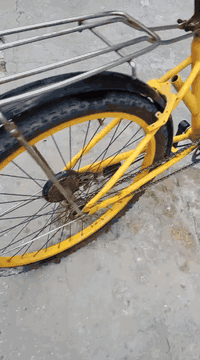 بايسكل نضيف جدا للبيع ياباني المكان بغداد السيدية السعر 50 اوبي مجال للاتصال على *********** الخط او على الواتساب
