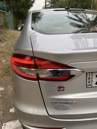 فورد فيوجن 2019 محرك 2500 سعر ١٢٧   تنفس طبيعي  حادثها سطحي بدون دواخل...