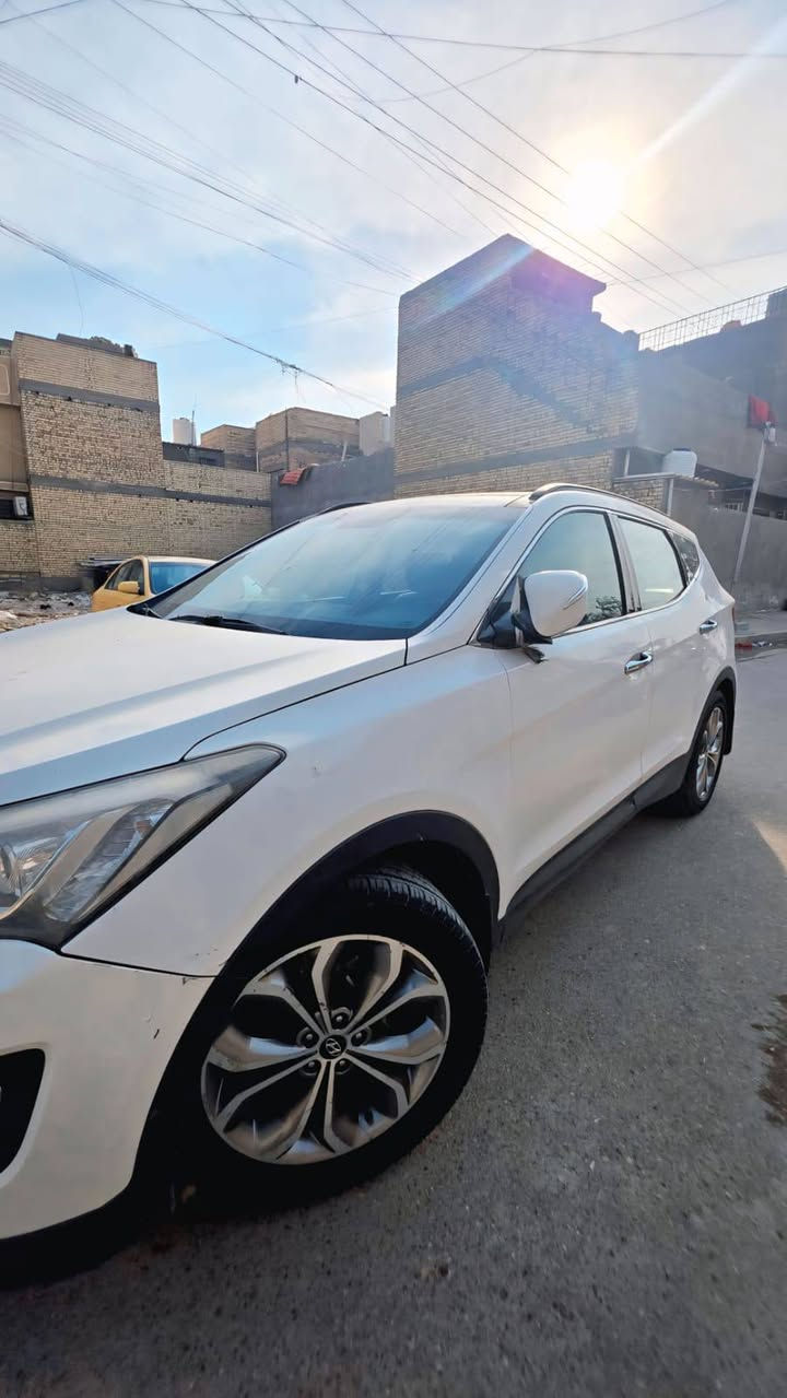 السلام عليكم سنتافي ٢٠١٣ خليجي
سبعه راكب /٣قطع تبريد /كشنات كهربائي/بصمه ترحيب /  مري شفط / تحكم سترن جهتين/فتحه /شاشة / بيهه صبغ جاملغ وبنيد بدون دواخل شرط السونر فقط صبغ/ 
#السعر155 وبيها مجال لشراي 
مكاني بغداد الحسينيه مال الرشيديه 
📞/***********
