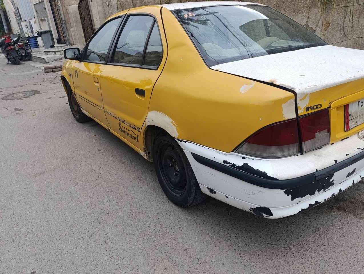 سمند موديل 2011 مصفره غرامات بس عليها هيئه ينزل من سعر السياره وبيها ضربه بل الجنطه وطاكه الجنطه وبيها خياسات بل الجاملغ السياره تخم تاير وتبريد مالتها ثلج والمحرك بي كازكيت السياره شغاله السعر 17وبي مجال المكان بغداد الحريه


**إذا كنت صاحب هذا الإعلان وتريد حذفه لأي سبب، رجاءا أرسل رسالة إلى الدعم الفني**