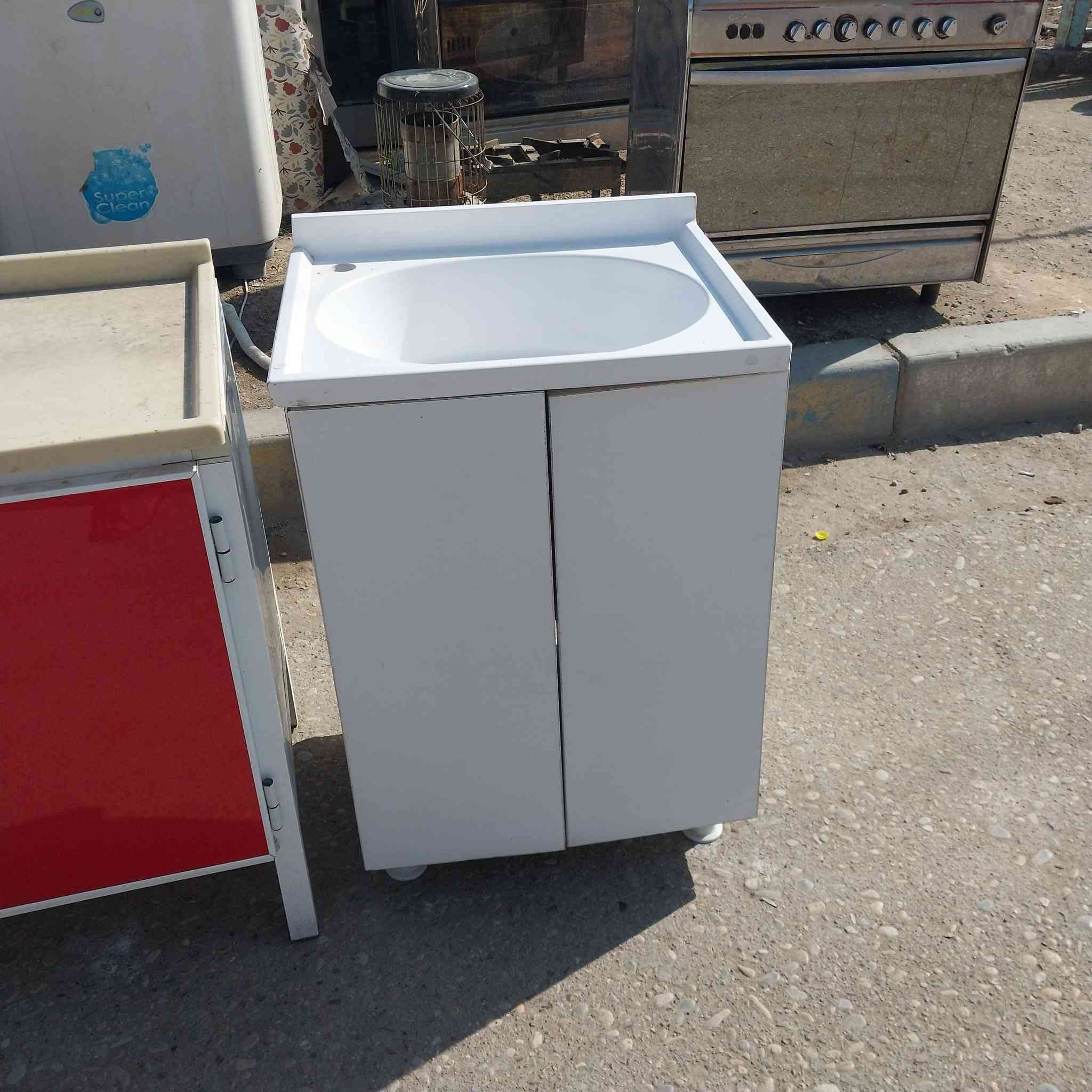 للبيع مغسله جديده سعر ٥٠ ستفسار ***********
