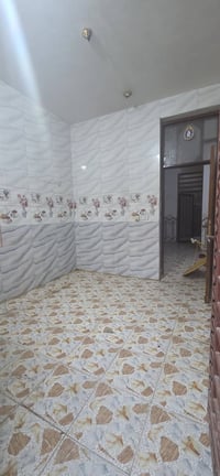 دار للإيجار • ١٠٠م • حلة نادر الثانية