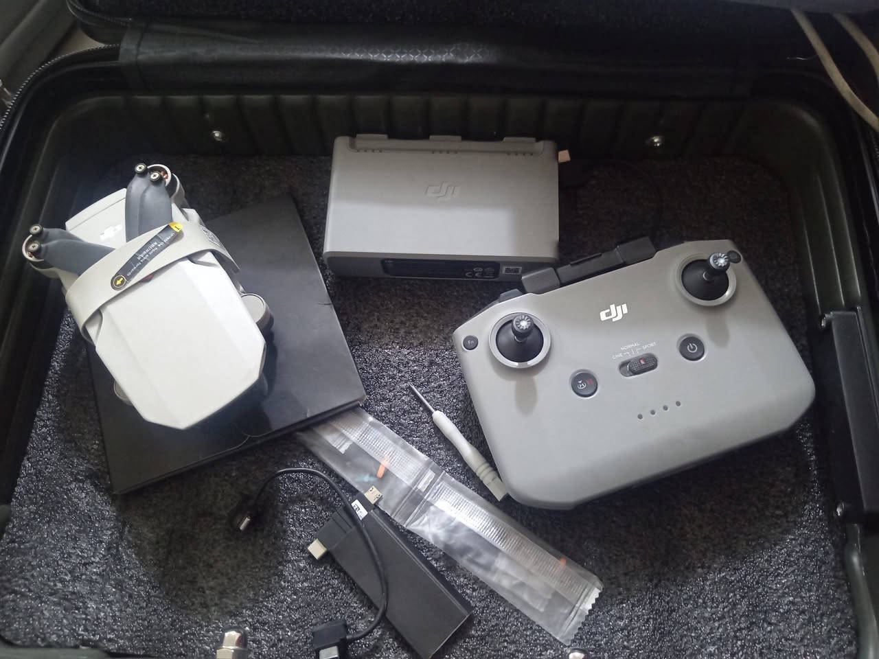 للبيع او مراوس Dji مني 2 نضيفه اخت الجديد كومبو 4 بطاريات  وجنطه  مكاني كربلاء رقم  ***********
