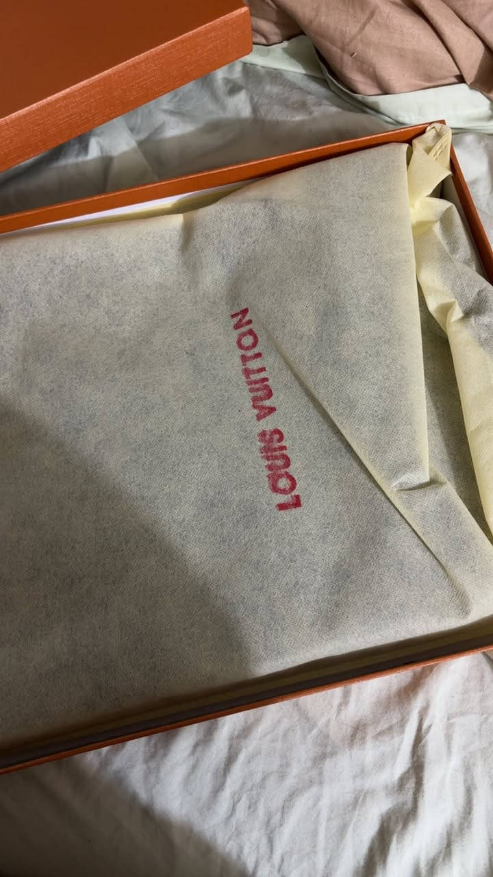 لويس فيتون حجم كبير 
الكوالتي يخبل 
اصليه كود وختم وباركود صناعه باريس


**إذا كنت صاحب هذا الإعلان وتريد حذفه لأي سبب، رجاءا أرسل رسالة إلى الدعم الفني**