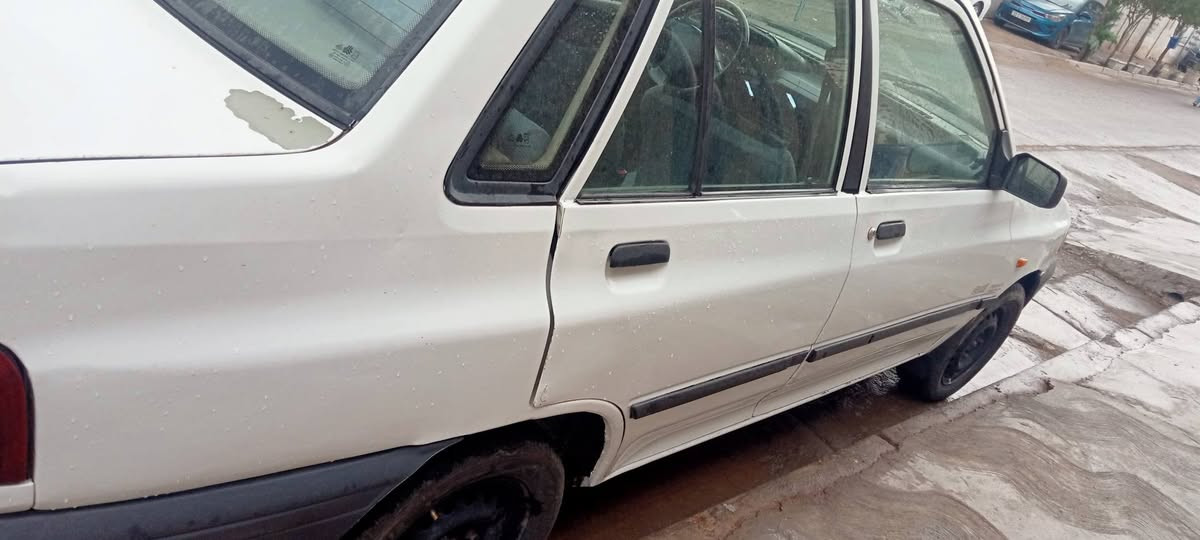 سايبا للبيع موديل 2011 لغود مكفولة بيها صبغ بالجاملغات الخلفية مع الصندوق السعر 35 ورقه بيها مجال باسمي مكاني الشعب للاتصال ***********
