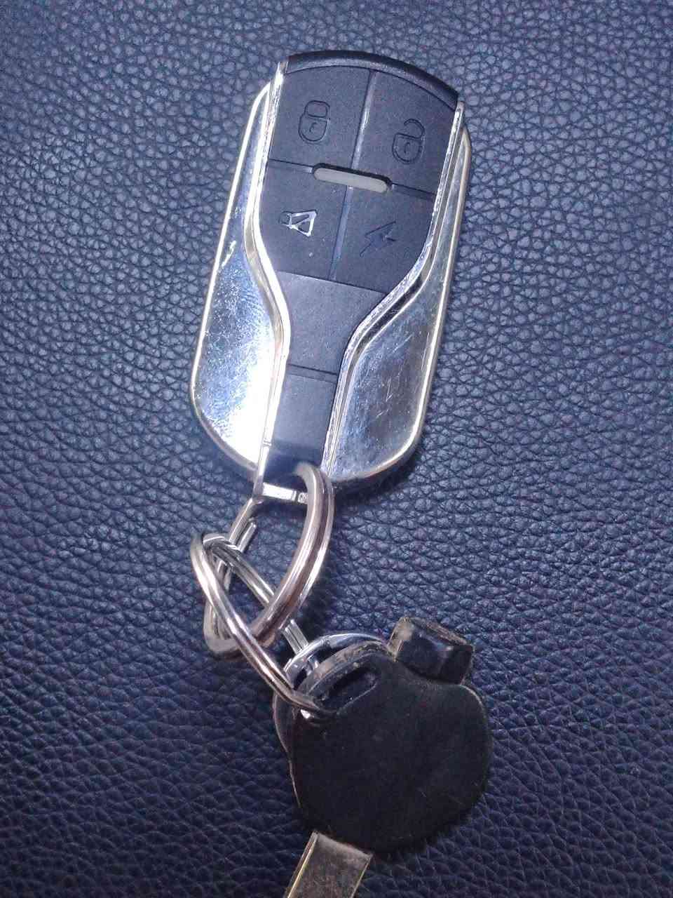 دراجه سكنس ياباني برغي مامفتوح بيهه تاخذه لأي مصلح افحص براحتك *********** شلعه معدل بصمه تشغيل عن بعد دبل اشاره لايتات سلف ماناقصه اي شي سعرهه 425 بيه مجال
