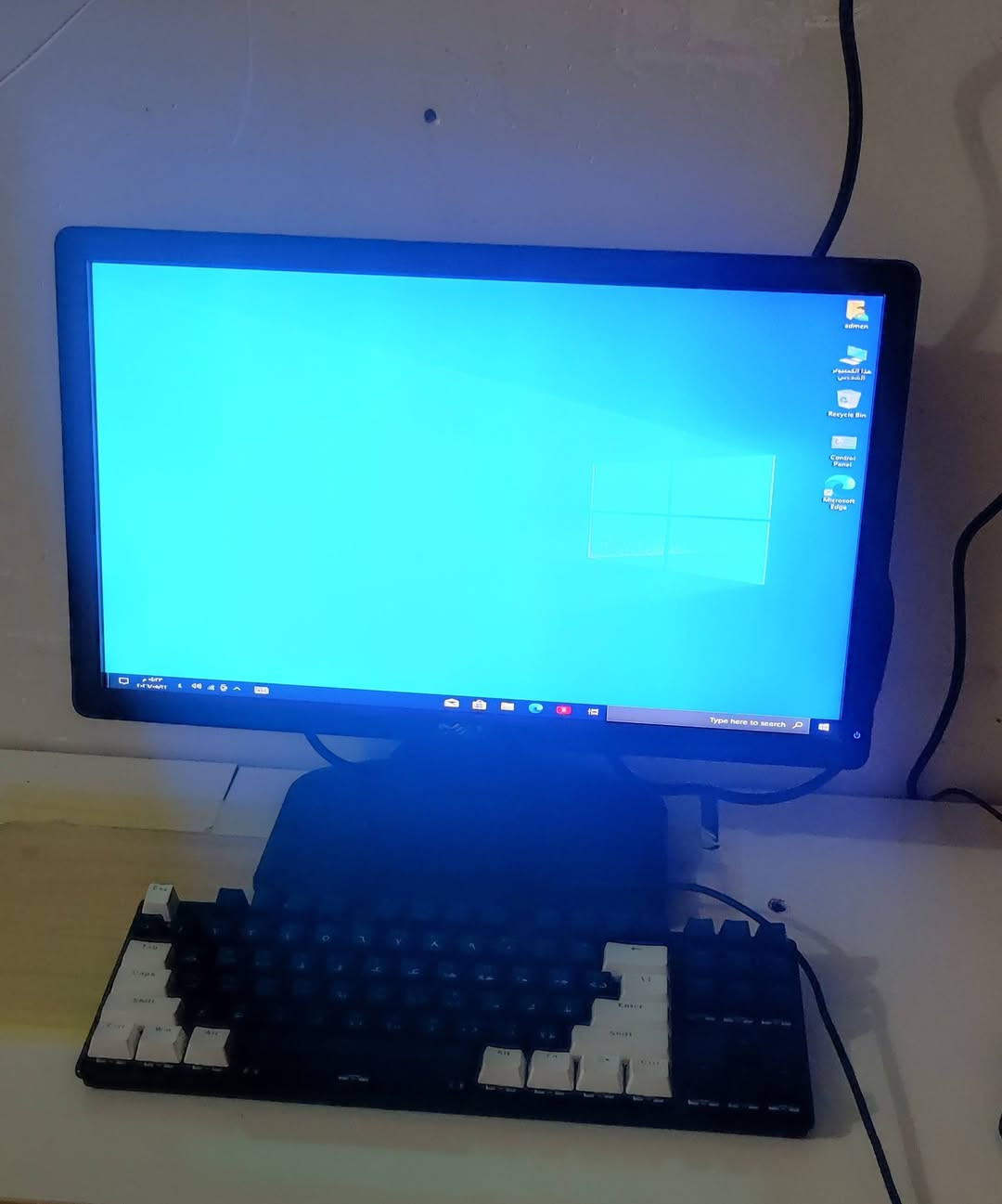 كمبيوتر كور اي ٣ ،، رام ٤ مع هارد ssd 128 مو hdd , مع كارت شاشة خارجي ١ گيكا ،، 
الملحقات ::
وصلة واي فاي نت ،،
ماوس ضوئي ،،
كي بورد ،،
شاشة سستم اصلية من شركة دل ،،
السعر ١٥٠ الف فقط


**إذا كنت صاحب هذا الإعلان وتريد حذفه لأي سبب، رجاءا أرسل رسالة إلى الدعم الفني**
