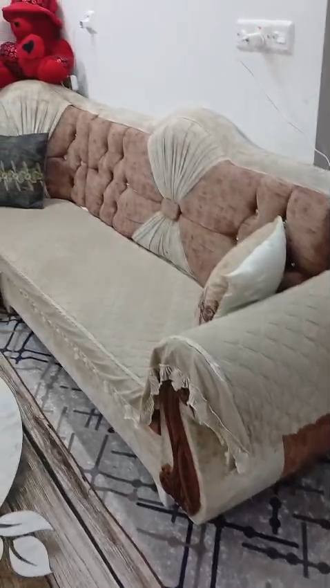 تخم نضيف 90٪ 11 مقعد "سعر 200" وبي مجال


**إذا كنت صاحب هذا الإعلان وتريد حذفه لأي سبب، رجاءا أرسل رسالة إلى الدعم الفني**