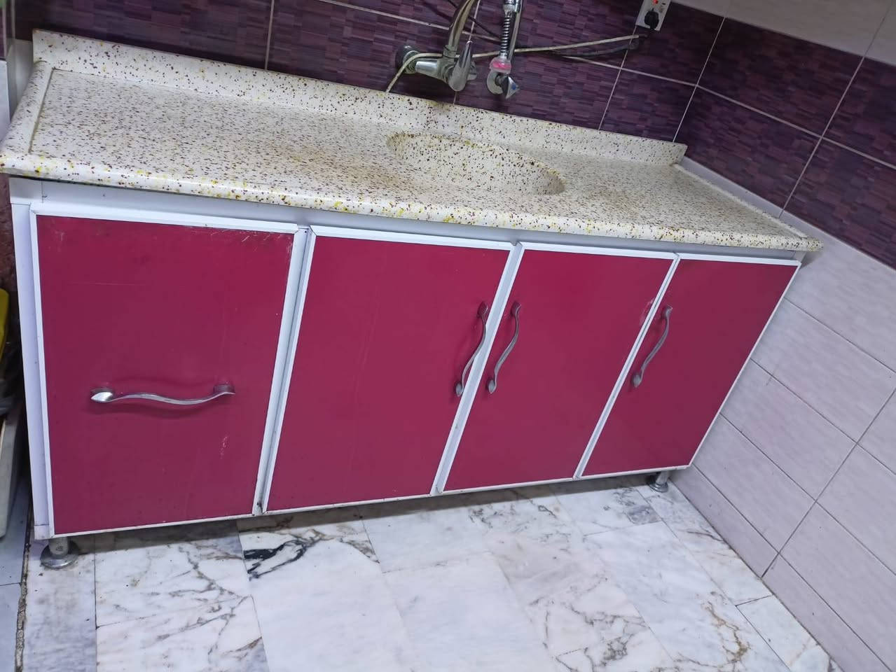 كاونتر المنيوم زاويه طول مترتين للبيع بسعر ١٠٠ الف
مكاني بغداد شهداء السيديه
للاستفسار الاتصال
***********
