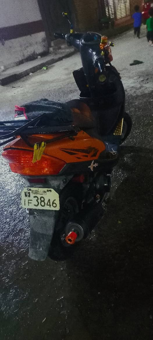 سلام عليكم ماكس عدله  للبيع مزوده  الدراجه تجفيت جديد  55  السعر ٥٠٠ مكان الدراجه بغداد الرئاسه شارع 20  الرقم  ***********
