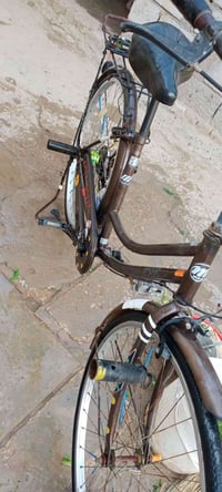 موديل ١٨ • قفل • ما ينزل