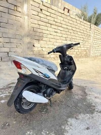 عندي دراجه للبيع. الدراجه نضيفه توه طالعه من الحاويه صارلها 11 يوم الد...