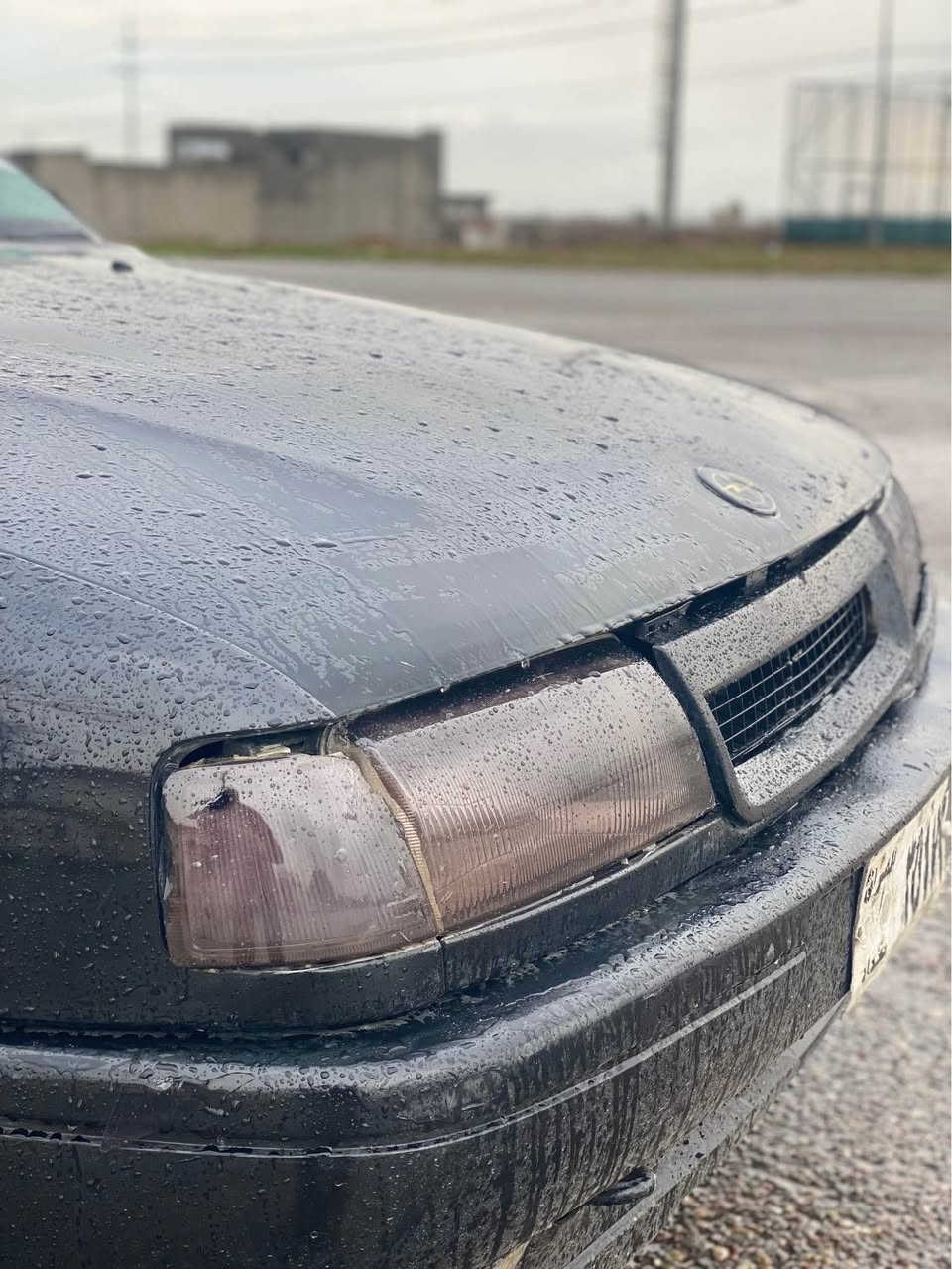 فيكتراي ١٩٩١ 
مةكينة ١٨ 
گير عردي 
سلايد 
پاوةر 
Abs
تةبريد گةرم 
جوار ويلي لؤك 
كارةباي بة شةرت 
توند تؤلي بة شةرت 
كوشن و بةرةدةرگاني هةموو نوية 
دةعامي بؤ دةعامي سةيارةكة بة شةرت 
پشت و پيشي كةبسة 
خايسي نية و هةمووي جاك كراوةتةوة 
سةيارةكة زؤر جايزة و بي مةسروفة
شوين كؤية
***********
*********** كويسينجاك, أربيل
