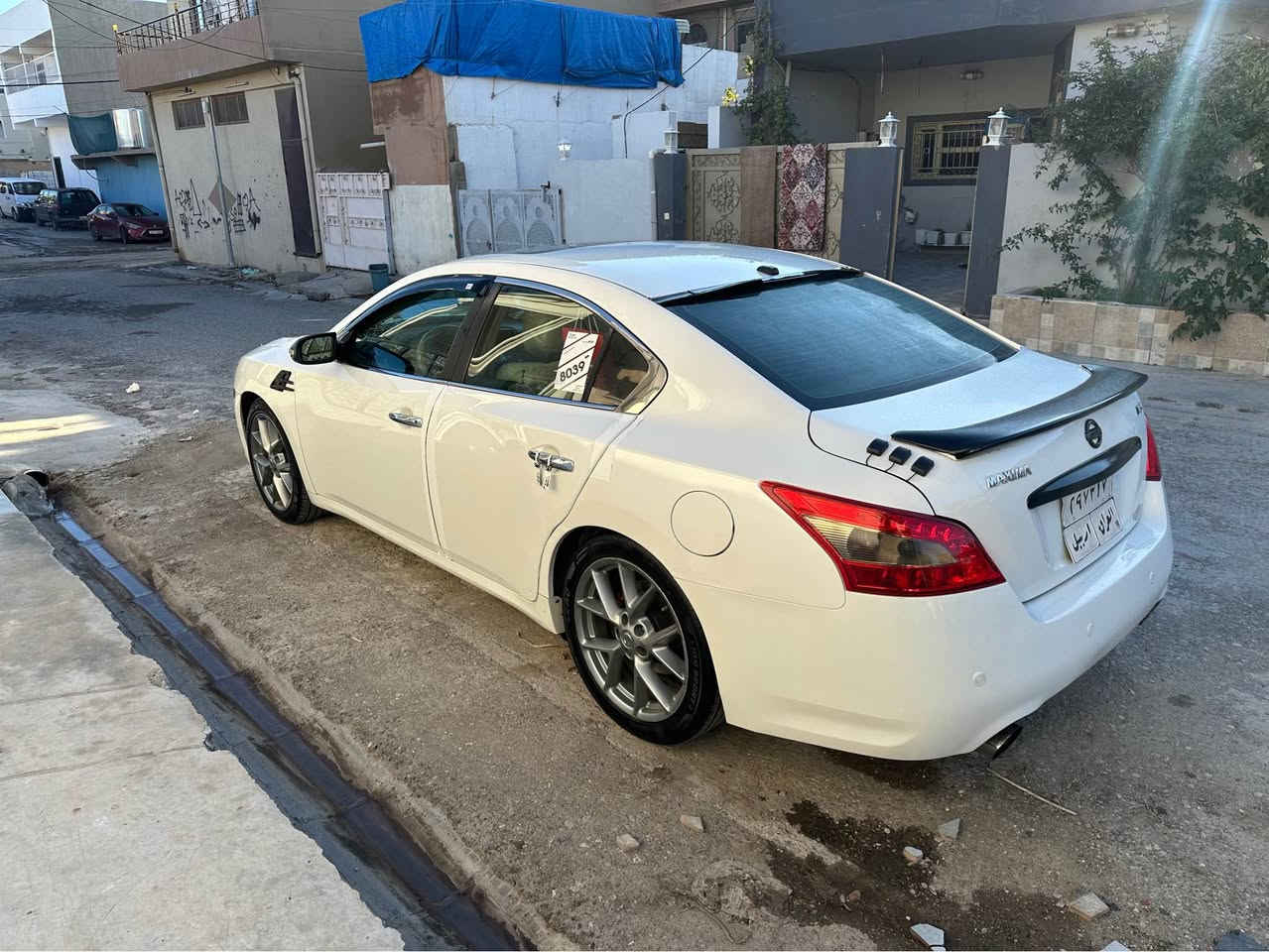 نيسان ماكسيما خليجي فول مواصفات 
موديل 2010
بصمه 
سقف سلايد 
تحديد سرعه 
كير اوتو سبورت عادي
كشن هيتر 
كشن كهربائي 
برده خلفي 
وبقيه المواصفات معروفه للمكسيما 
تبريد تدفئه شرط 
كير محرك شرط مامفتوح 
كهربائيات بشرط 
رقم وسنويه منتهي 
 بيها قطعه وحده باب سكن بخ 
بدون دواخل بدون ايرباك 
سعر 94وبي مجال 
رقم تلفون *********** كركوك, العراق

