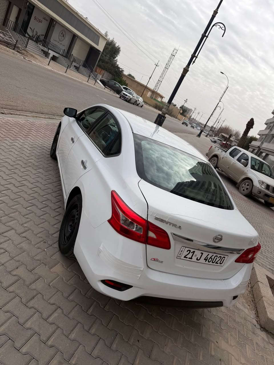 نيسان سينترا 
موديل 2016 
ماشية 106 
سيارة شرط مابيها صبغ 
فقط بيها تعديل بارد قليل 
سنوية و رقم و هزة جديد 
تخم تايرات جديد 
صدر حديد 
گير و محرك بشرط 

كركوك رحيم اوا 
*********** 

سعر 112 
وبيها مجال قليل كركوك, العراق
