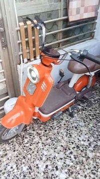 دراجه شحن  كامله السعر 200.   07709217648 التصال وتساب