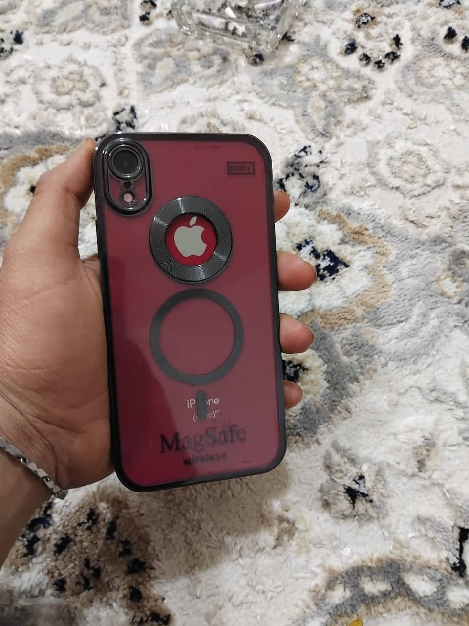 سلام عليكم بيع او مراوس
ايفون xr 
جهاز بلادي مبدل بطاريه فقط 
اتصال نت تصفح جهاز فول شرط الفحص مكاني الرمادي 
***********
