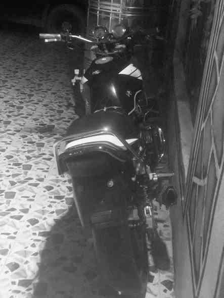 سلام عليكم بطح سيبي اوراق كامله اصولي مكينه بلاديه ما مفتوحه نكره بكل وقت عل وضع البلاد اي صبغ ماكو ستيرن رياضي+صلنصه رياضي  معدل جوه ١٨٠شلعه ١٢٣مكفوله فصله نار كامله نقصها خيال 
رقمي ***********
مكاني ديالى ناحيه السلام عله طريق دل عباس قريه العجيمي 
السعر ١٢ورقه وبيها مجال شي بسيط ول ما عاجبه السعر سوك موجود اشكال سكراب
