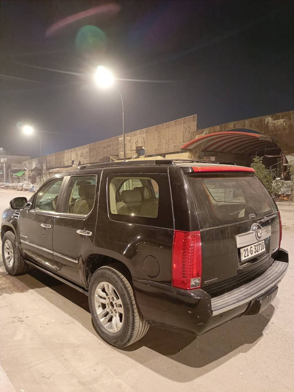 للبيع كاديلاك إسكاليد وارد خليجي _ رقم شمالي سليمانيه 

مواصفاتها معروفة فتحه سقف دواسات مع فتح وغلق الباب والمرايات الجانبيه هم وكثير من مواصفات ...
🚙 النوع: كاديلاك إسكاليد
📆 الموديل: 2010
🛠️ المحرك: 6.2 V8 – بنزين
🧭 المسافة: 211,000 كم
💺 داخلية جلد – تبريد/تدفئة مقاعد
📷 كاميرا خلفية – شاشة – نظام BOSE
✅ صبغ وكالة – لا حوادث فقط جلخات ويوجد دعامية امامية جديدة لكن غير لون لها 
📍 الموقع: حلة / بابل
💵 السعر المطلوب: 245 وبيها مجال للشراي
ملاحظة : السنوية انتهت 2024/6/30
📞 للاتصال: ***********
