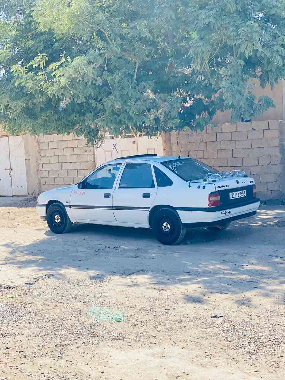 السلام عليكم 
اوبل ڤكترة للبيع
موديل 92
باسمي
محرك 16
سيارة مكفولة 
سعر 44 
***********
