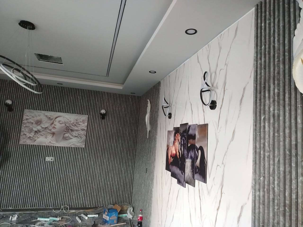 سلام عليكم
ديكورات مغربي متفرغ حالين
الشغل هندسي
 وبسعر مناسب كلش
نموذج من اعمالنا 
جميع ديكورات 
1- جبسن بورد و تغليف الجدران  بوكسات قواطع مغربي +  بورد + بوردx
2- فلين + بديل خشب+  
3- ديكور بلازمة. 
4- سحبات داخليه وخارجيه
5- نشتغل جميع محلات والمجمعات  بكادر مميز
يوجد لدينا كادر مجمعات بسعار مناسبه جدن
التواصل *********** واتساب
