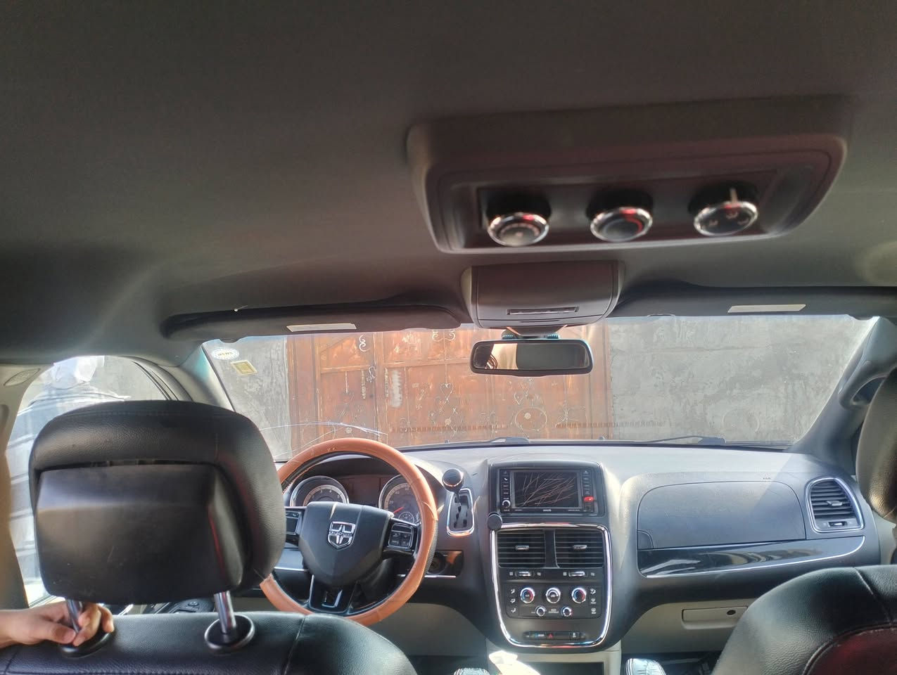 دوج كرفان 19 كلين فول مواصفات داخله تخريب وبسمي رقم سليمانيه ثاني يوم احولك  جاهزه دينار ماتصرف عليهه سعرهه 190 وهذا رقمي ***********  
وصور من أمريكا موجوده بلمنشور
