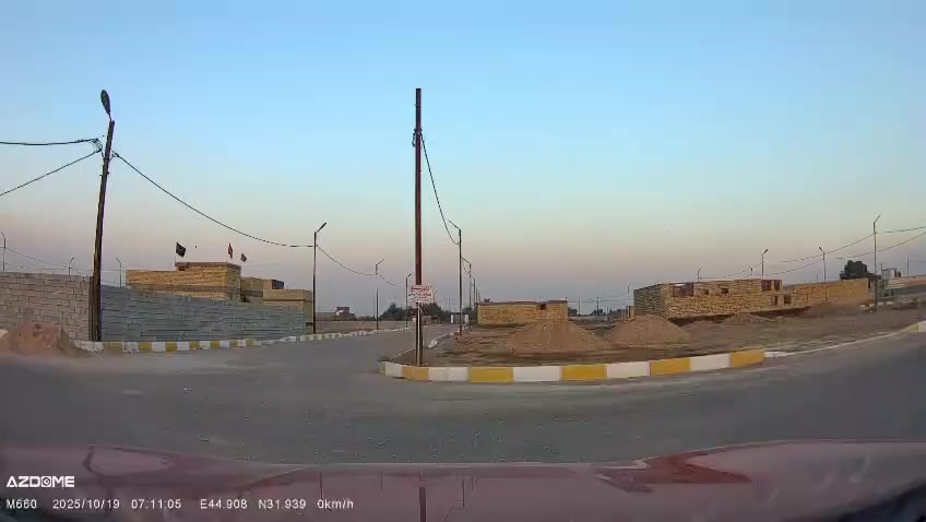 عرصتين وحده بصف ثانيه للبيع المساحه ٦٠٠م اذا تحب بس ٣٠٠م عادي ابيع بمجمع نور الامير السكني بجانب الطيارين قرب سكه القطار مقابيل السفير للسيراميك للاستفسار الاتصال على الرقم ***********
