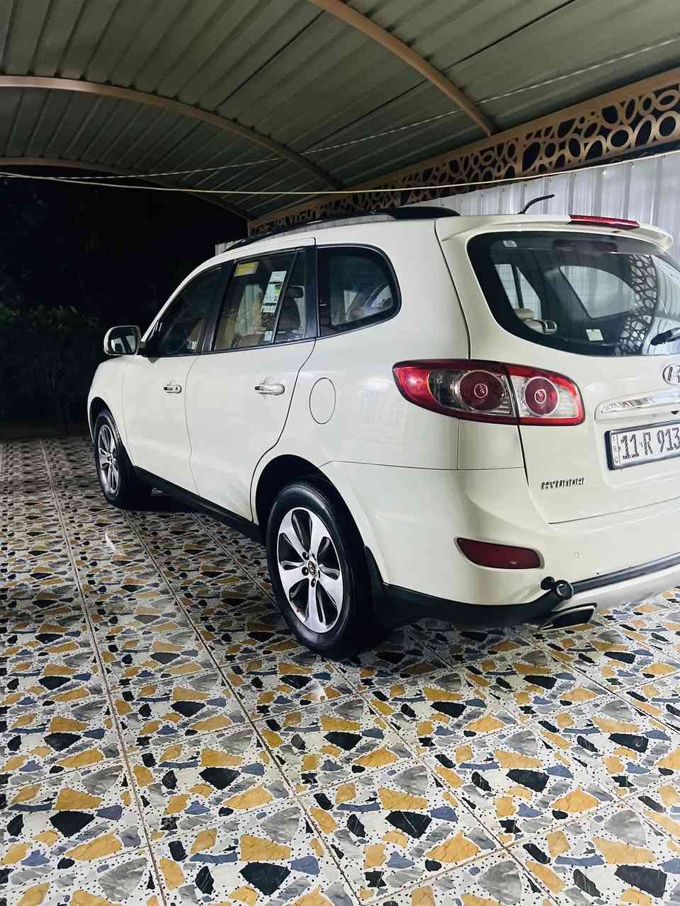 السلام عليكم سنتاڤي موديل ١٢ مكفوله
فول مواصفات كير محرك صدر تايرات 
تبريد رقم بغداد تحويل ايمت ما تريد سياره ما تصرف عليها ربع السعر ١٧٢ وبيها مجال مكان السياره الضلوعيه الجبور ***********
