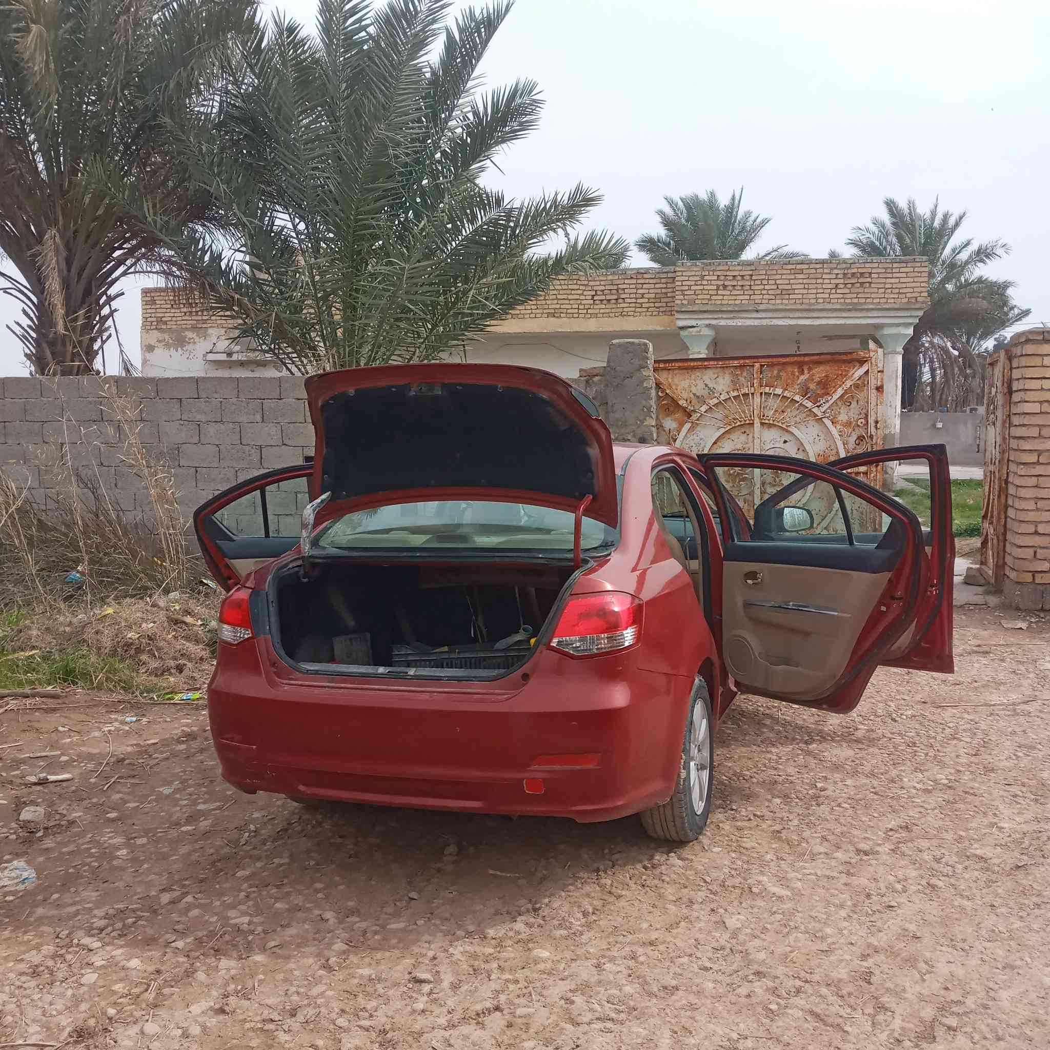 السلام عليكم  سياره كريت ويل فولكس سي 30 سياره جديده صدر خلفي أمامي جديد كير محرك مكفول سياره بيها رشات صبغ بدون حادث سعر  36  وبيها مجال سياره بسمي رقم انكليزي تحويل مباشر  رقم الهاتف ***********
