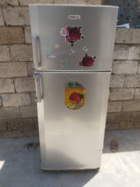 ثلاجه نظيفه بسعر مناسب لستفسار 07721717646