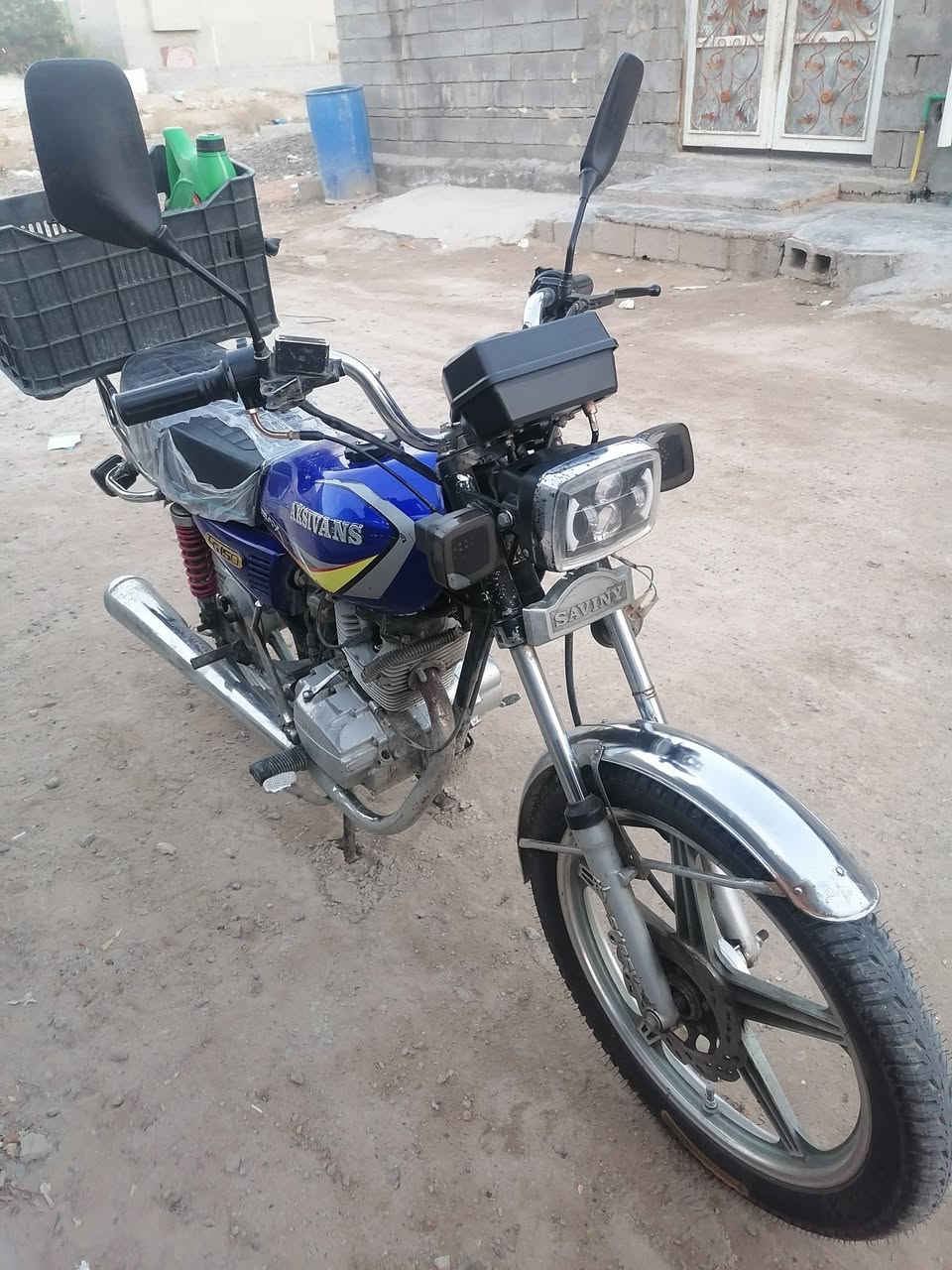 السلام عليكم
للبيع ايراني 18 محدث 23 فول كلشي شغال
مابيه اي نقص دبل اشاره و يمنه و يسره لايت
عالي و ناصي تخم تاير مثل ما واضح امامكم
بدون مدابله من الاخير 600 قفل
هـــ *********** مكاني الخالديـــــة
