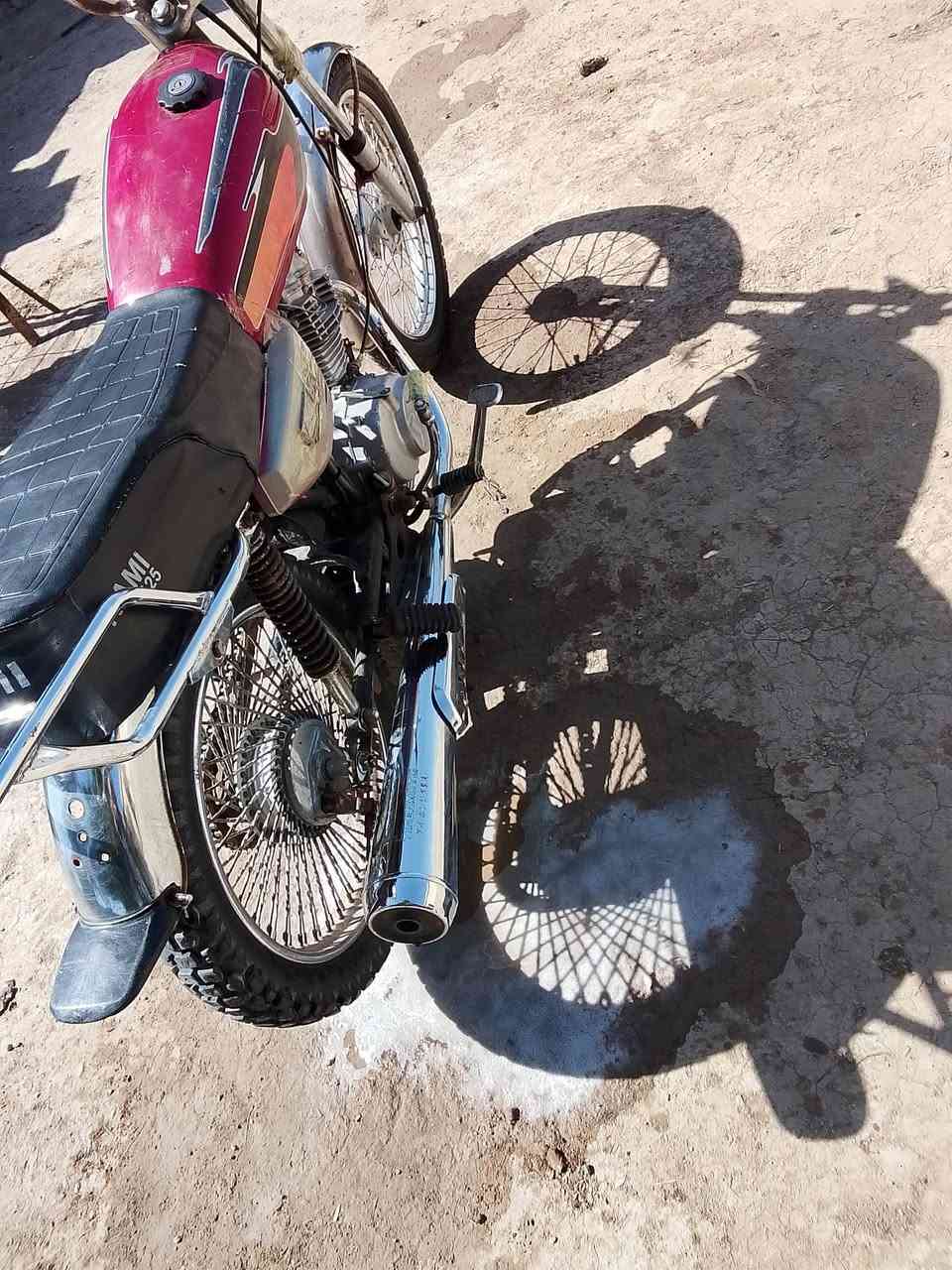 اسلام عليكم دراجه للبيع نامه كلك السعر 250وبيه مجال مكان بابل قريه بني عجيل ناحيت المام علي ***********
