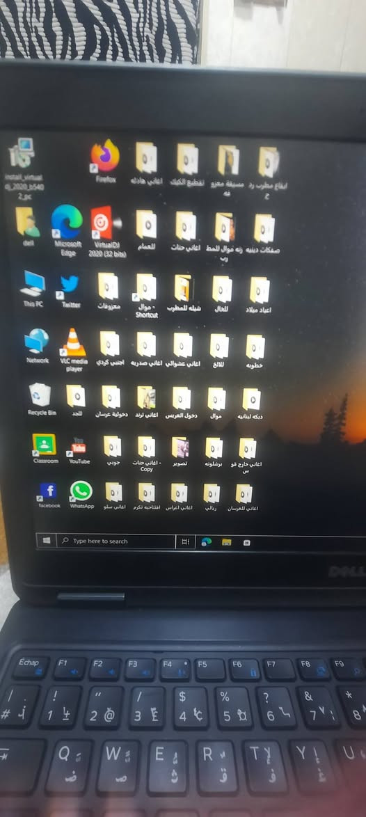 سلام عليكم لابتوب دل للبيع جديد كامل البرنامج والغاني مالته سعره 250الف قفل متوفر توصيل ***********

