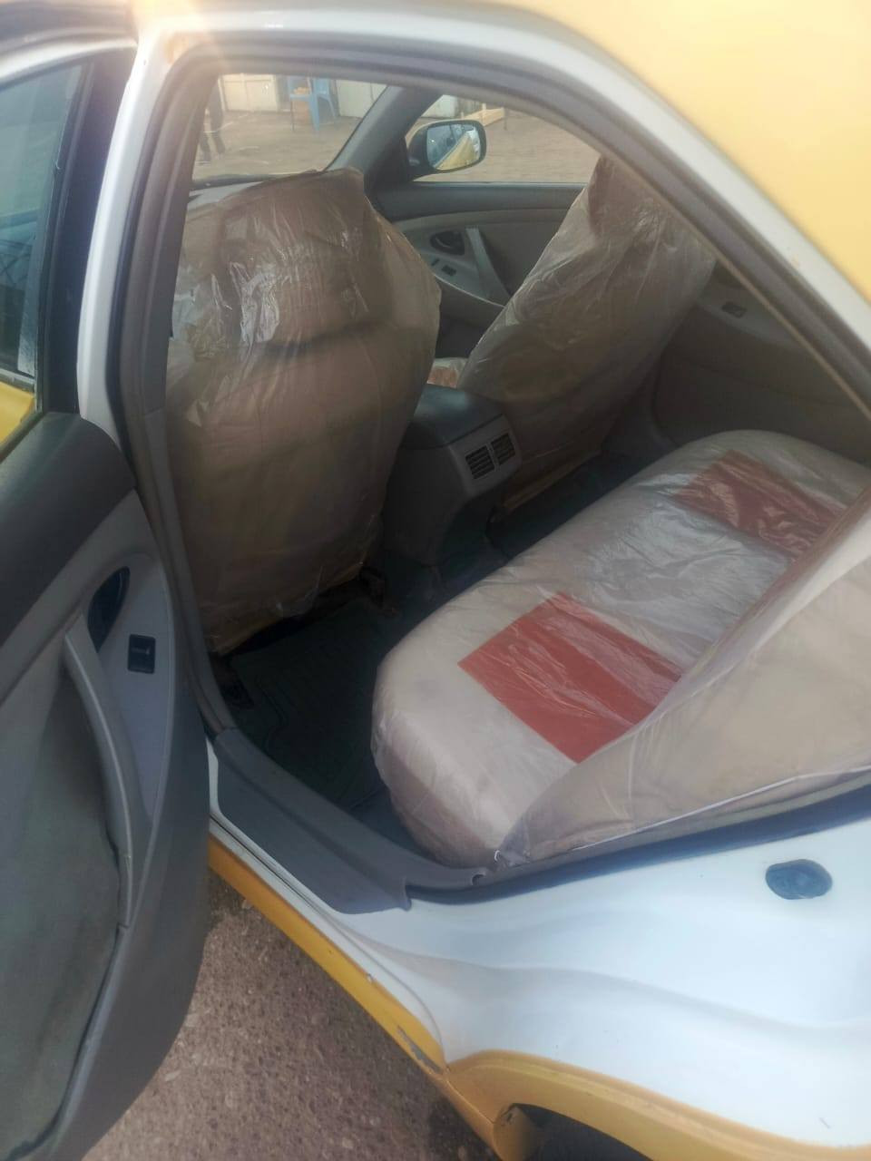 سلام عليكم كامري للبيع موديل 2008 محرك وكير وتخم تاير وحداده وتبريد ثلج سياره حلوه لشغل بيه تعمير بل فخضه وضربه بل جاملخ لخلفي سعره ب55 وبيه مجال قليل الستفسار على هاذه رقمي *********** بكان سياره بل عماره
