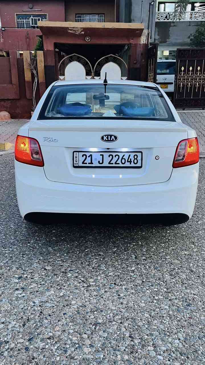 سلام عليم للبيع كيا ريو موديل 2012 خليجي محرك 1400 مفتوح درجة اولى كير محرك بالشرط لاصرف لابخار تدفئة تبريد ثلج تايرات جديدة وياله جديدة كلين تايتل بدون صبغ بي بارد حك 10 سنتيم ومايبين اصلا  سبير مانازل سنويه جديد  كله جاهز سعر 103 ومجال بسيط جدا مكاني كركوك للاستفسار اتصل على ***********

