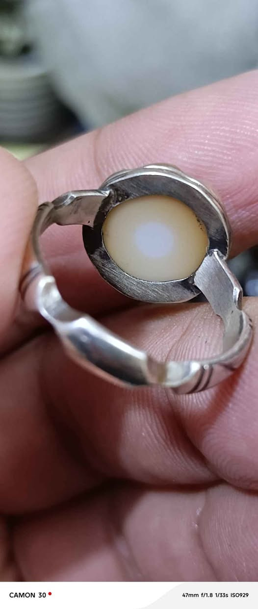 السلام عليكم خاتم جزع افريقي لون مميز وصياغة حلوه السعر ٥٥ بصرة *********** الشامية, القادسية
