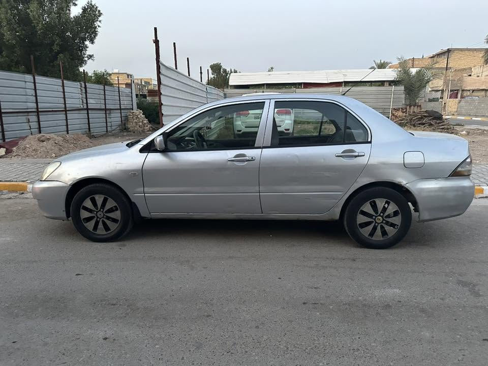 السلام عليكم لانسر 2010
خليجي بدون ضربه او صبغ بيهه طخات بسيطه
كير محرك جدد 
تبريد ثلج 
صدر امامي خلفي جديد 
تخم تاير جديد 
مكان السياره بغداد 
السعر 75 ورقه
للاستفسار ***********

