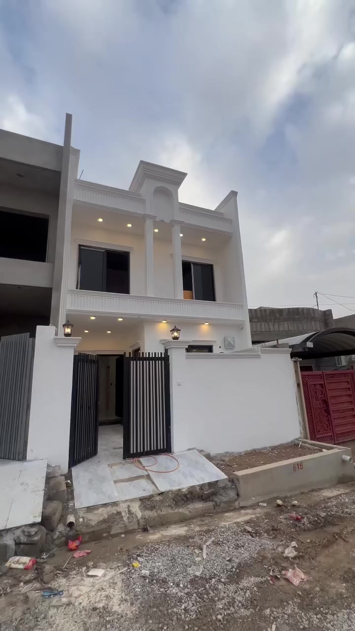 🏡 دار للبيع التعليم العالي في جمعية غرفة تجارة
• المساحة: 120 م²
• الواجهة: 6 م
🔸 الطابق الأول:
استقبال
مطبخ
هول
غرفتين نوم
خدمات داخلية وخارجية
🔸 الطابق الثاني:
2 غرف نوم
هول
صحيات 
📞 للاستفسار والاتصال:

 واتساب***********

 واتساب***********

السعر 90 مليون وبيه مجال
