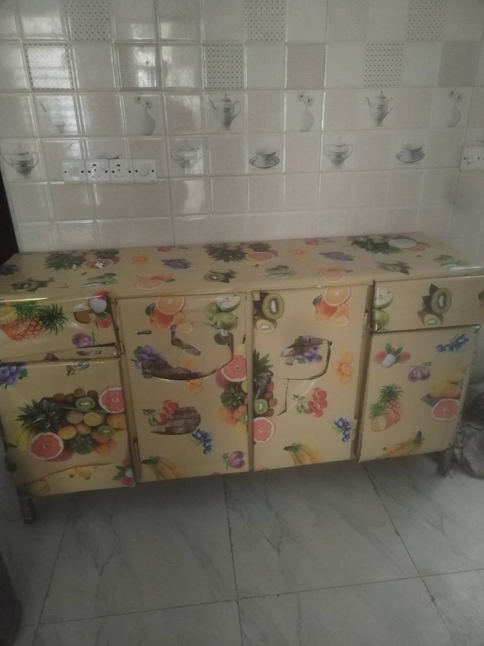 غراض لبيع طباخ سعره 40 كواتور سعره 35.) ***********
