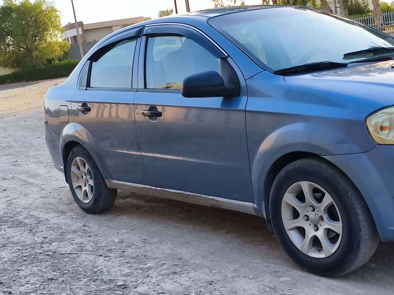 ئەڤیو 2007 گێڕ عادی 
بۆیاخی نیە گێڕو مەکینەی بەشەرت 
سەیارەی مەعرەز نیە هی ماڵە 
بێ تەقەو ڕەقەیە 
سەنەوی نوێیە و بەناوی خۆمانەوەیە 
بەشەرتی وەکالەو تەحویل 
شوین کەلار 
***********
ژ.م كالار, السليمانية
