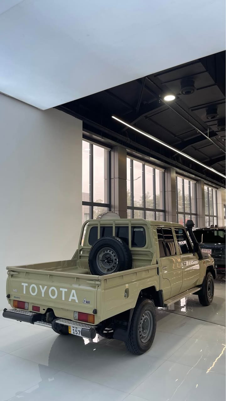 لاند کروزەر (میگزەمینی) مۆدێل ٢٠١٩ تەنها ٥٣،٠٠٠کم ڕۆشتووە سەیارەکە زۆر تازەو جوانە هەموو گیانی بەشەرت بێ بۆیاخە نرخی ٣٦٥ وەرەقە
ژمارەی تەلەفون:*********** السليمانية, العراق
