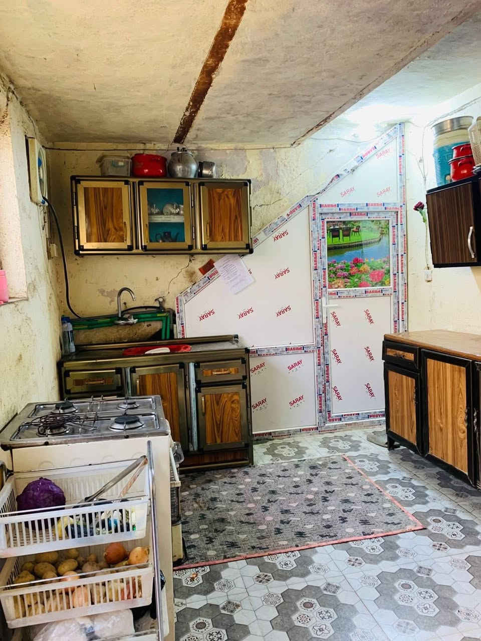 دار للبيع في حي الجامعة قرب كليه التمريض طابو صرف مساحه البيت 180م واجهة 9م
الطابق الأرضي يحتوي على 

هول + غرف نوم عدد 2 + مطبخ + صحيات 

وكذلك يحتوي على هيكل 

الهيكل يحتوي على (صاله + غرف نوم عدد 2 + صحيات  + منور)

الطابق الثاني يحتوي على 

هول + غرفه نوم + مطبخ + صحيات 

الاستفسار اكثر الاتصال ع الرقم

***********

‭***********
