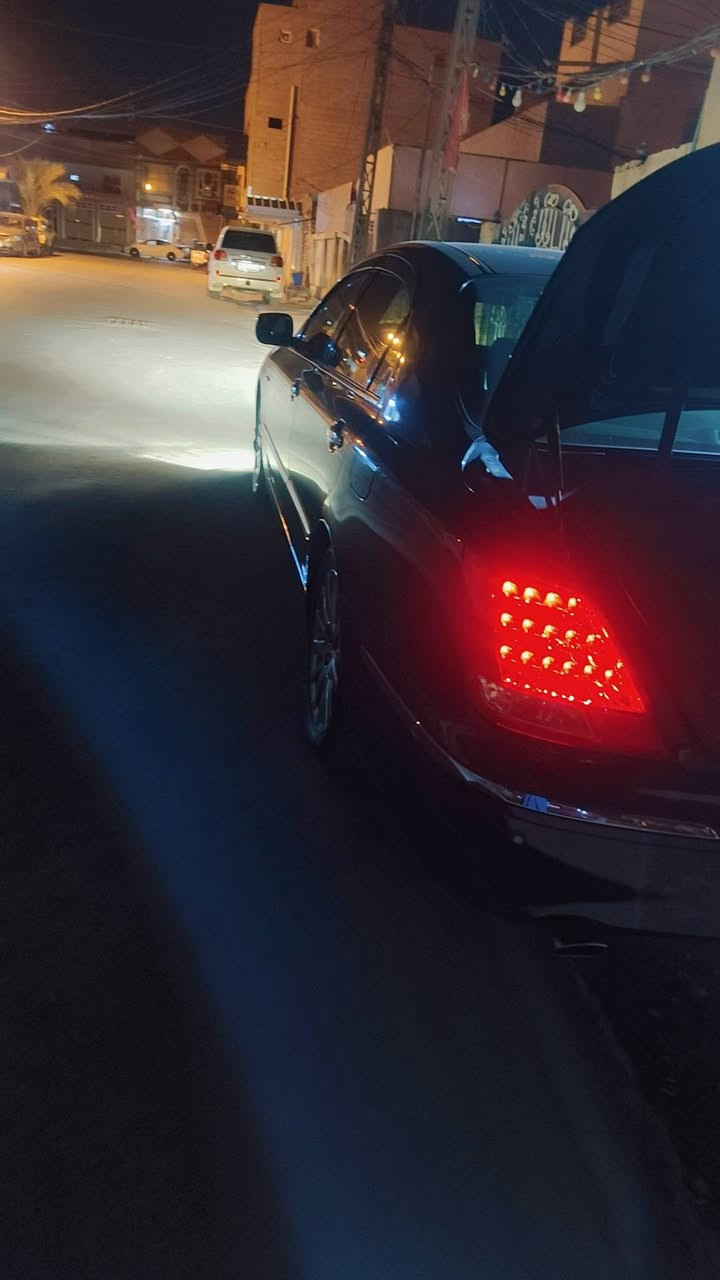 ١TOYOTA CROWN MAJESTA👑
للبيع تيوتا ماجستا. 2007 
اصولي💥 شرط المداور قرار 48
الون اسود ملكي 
رقم بصرة انكليزي سيارة باسمي مدوار ثاني يوم مشروع وطني  
المواصفات👇 
5دكم 
تحويرة نجف فوك وجوه 
✅ محركها V8 الحجم 4300
✅ كشنات جلد اسود 
✅ تبريد امامي خلفي3قطع.
✅ 3قطع بردات خلفيه.
✅ اربع كشنات كهرباء.
✅ 5بصمات ابواب+بصمة تشغيل+ صندوك شفط 
✅ كشنات خزن ميموري.
✅ حساسات  امامي وخلفيه
✅ كامره خلفيه 
✅ بگ لايتات لد اصل.
✅ ثلاجة
✅ مري ترحيب عند الاقتراب+ بالمري والجملغات.
✅ ستيرن كهربائي 
✅ مري كهرباء+هيتر♨️
✅ تحكم ستيرن+كروز تثبيت سرعه.
✅ جنطه جكات كهرباء شفط.
✅ 
✅
وباقي المواصفات المعروفه لل5دكم.
والسياره جاهزه على اخر حبايه.
والسياره بالواقع اجمل من الصوره📷.
العنوان النجف الأشرف
***********
