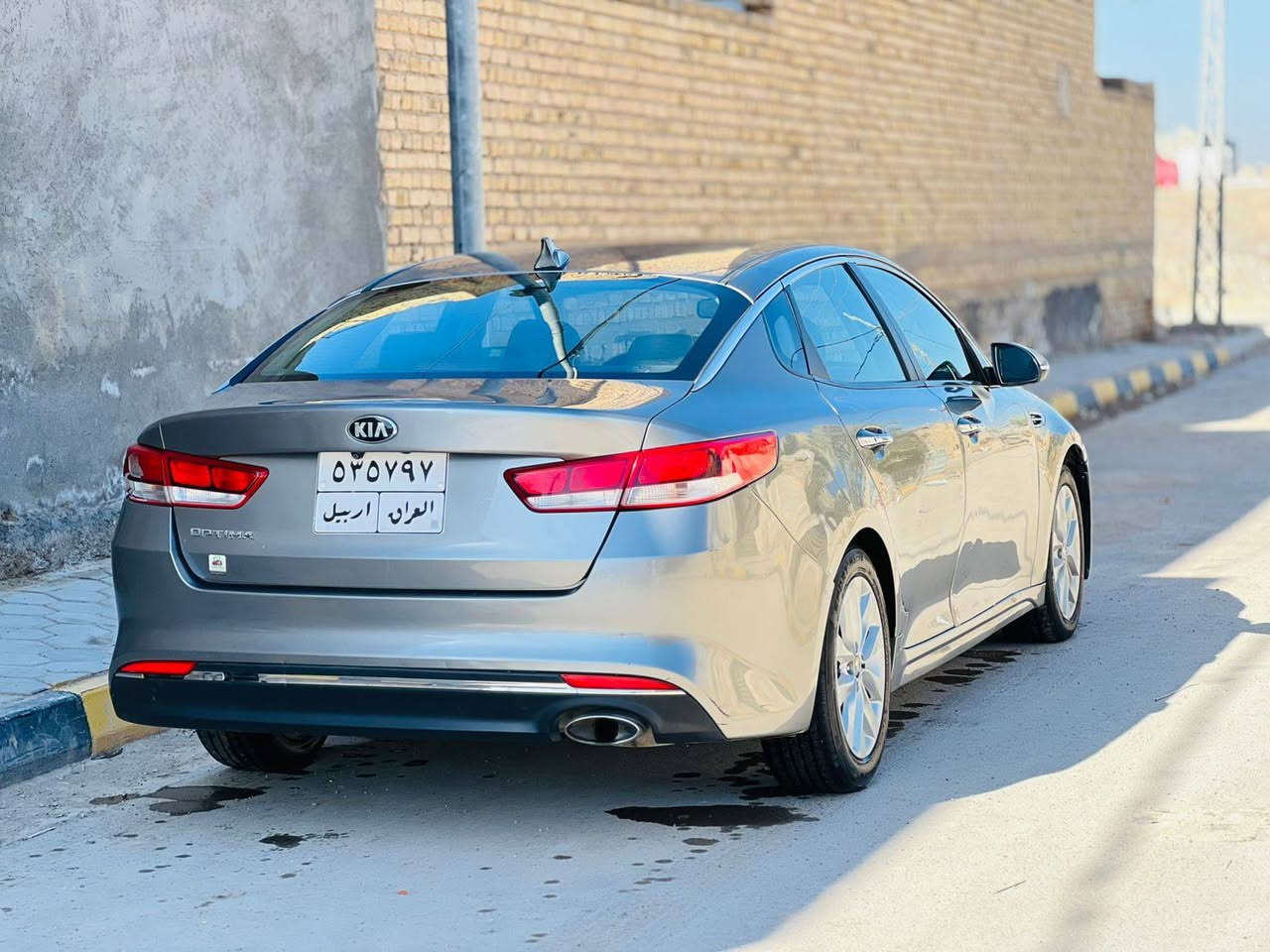 السلام عليكم اخوان سياره وبتما 2017 وارد أمريكي جي تي اي
سياره جاهزه للاخير مكينه قطرت تنقيص ما بيها 
كير مكينه حداديه نضافه 100\100 ماشيه 86 ومكينه 2400حادث سياره باب الأمامي وجاملغ الأمامي ومضروبه كلير سياره وسونارها موجود عدي 
سعر 100 وبيها مجال قليل 
***********
موجود اتصال أو واتساب
