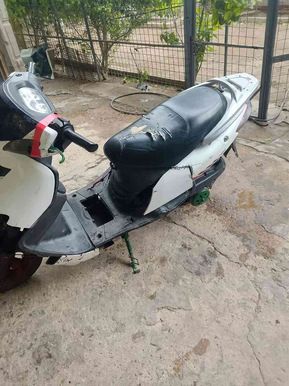 السلام عليكم ورحمة الله وبركاتة دراجه سايم ابو عيون جانت تشتغل طفت فجا مجفته جديد كفراتها تعبانه اييعلك كوم حديد السعر 150 بيها مجال مكاني الفلوجه حي الجولان الاستفسار خاص


**إذا كنت صاحب هذا الإعلان وتريد حذفه لأي سبب، رجاءا أرسل رسالة إلى الدعم الفني**