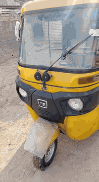 السلام عليكم ورحمة الله وبركاته  تكتك  202 شهر  12  كفاله  مكينة واكسل ولغد بارد  مستعجل على  بيعه  ***********  بس على  رقم ماعندي ما سنجر السعر ٦٧٠٠ وبيهة مجال بسيط
